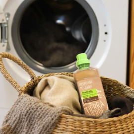 Prací gel z mýdlových ořechů na vlnu a funkční textil z merino vlny Tierra Verde 1L